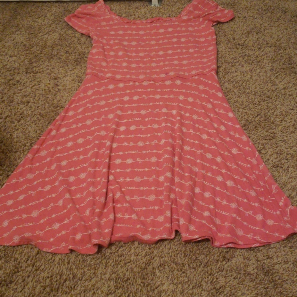 Dress - Picture 1 of 3